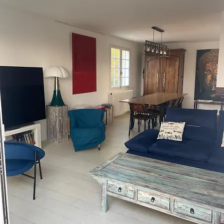 Holiday home Maison 16 Couchages, 10 Min De La *